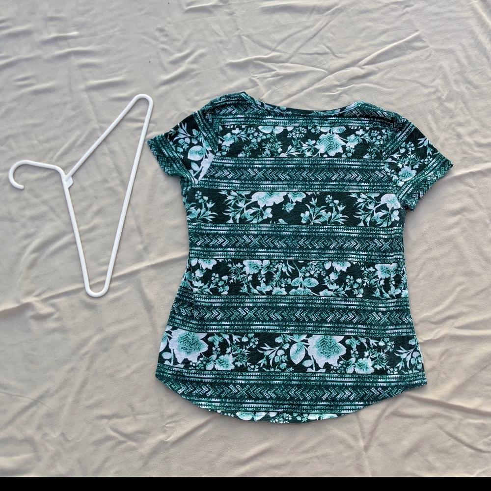 Sonoma Goods for Life Green Tropical T-Shirt - Picture 7 of 11